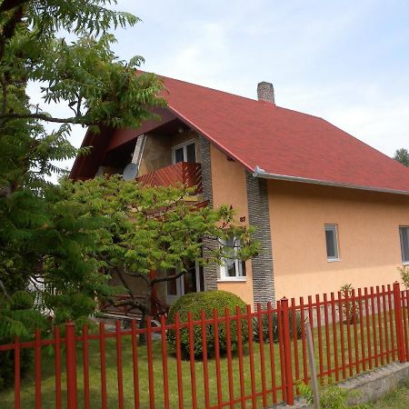 Holiday Home In Balatonkeresztur 19455 Balatonkeresztúr Exterior foto